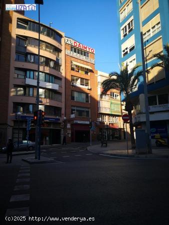  LOCAL EN EL CENTRO DE ALICANTE - ALICANTE 