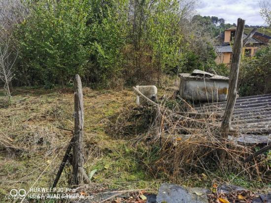 CASA CON TERRENO PARA REFORMAR EN ARGANZA - LEON