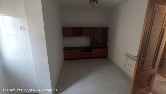 Venta de piso reformado zona centro - LEON