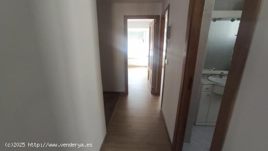 Venta de piso reformado zona centro - LEON