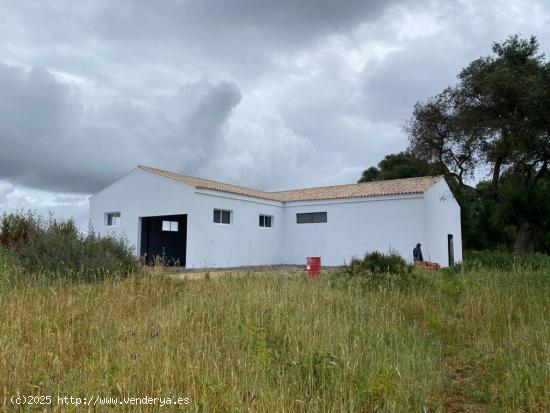 Finca rústica con nave de 150 m2 en perfecto  estado. - CADIZ