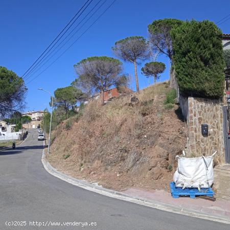 PARCELA EN CASTELLVÍ DE ROSANES - BARCELONA