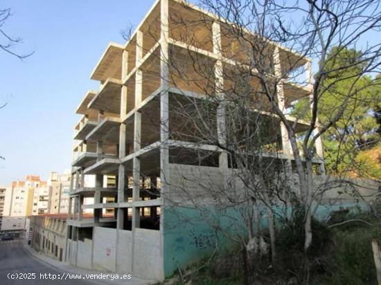 EDIFICIO EN CONSTRUCCIÓN EN TORTOSA - TARRAGONA