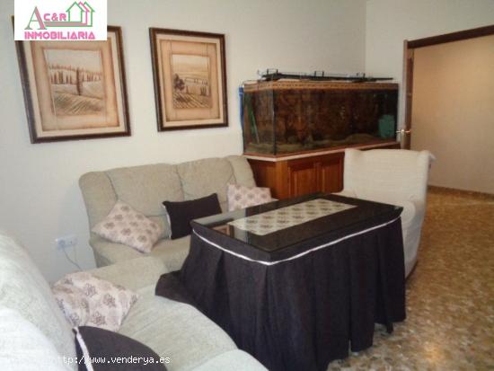 ESTUPENDO PISO CON PARKING + TRASTERO!!! - CORDOBA