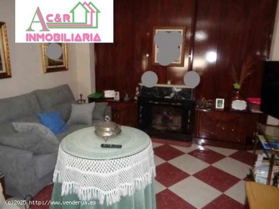 GRAN CASA CON COCHERA + LOCAL¡¡ - CORDOBA