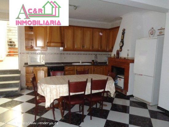 GRAN CASA CON 9 DORMITORIOS¡¡¡ - CORDOBA