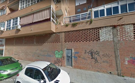 Se vende local comercial en Gabriela Mistral con 125 m2 - MURCIA