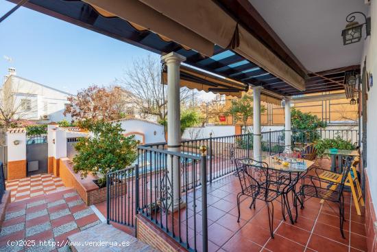  ¡¡¡ Maravillosa casa independiente con jardin y piscina en zona Alminares!!! - GRANADA 