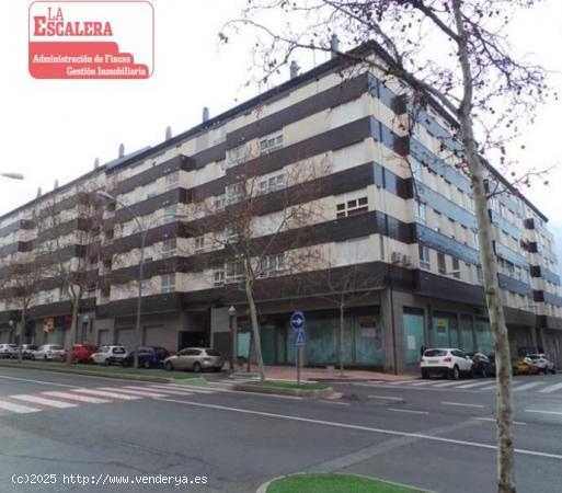  Magnífico ático duplex en edificio de avenida principal Juan Carlos I de Ibi - ALICANTE 