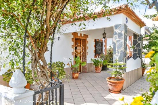  Casa independiente con piscina y jardín en Más Alba - BARCELONA 