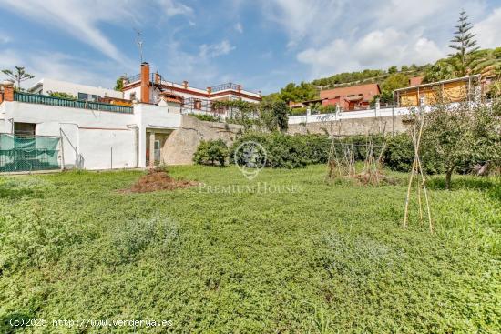 Casa independiente con piscina y jardín en Más Alba - BARCELONA