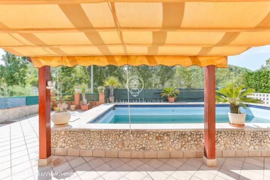 Casa independiente con piscina y jardín en Más Alba - BARCELONA