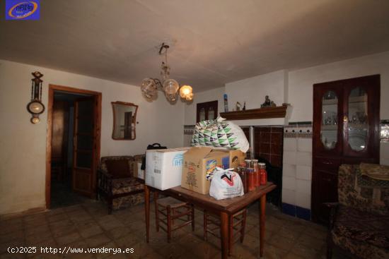 LOTE COMPUESTO POR CASA Y DOS ALMACENES EN LA CABEZUELA (VALENCIA) - VALENCIA