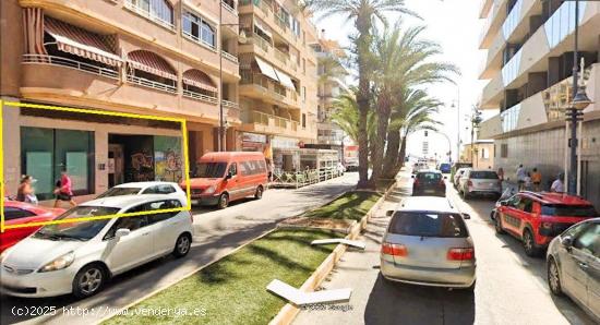 SE ALQUILA LOCAL COMERCIAL DE 275 MTS2, PRIMERA LINEA AVENIDA HABNERAS TORREVIEJA - ALICANTE