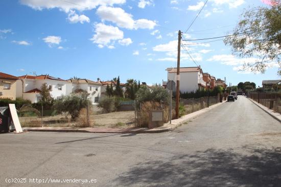 Venta de solar en el Ventorrillo de 492m² - GRANADA