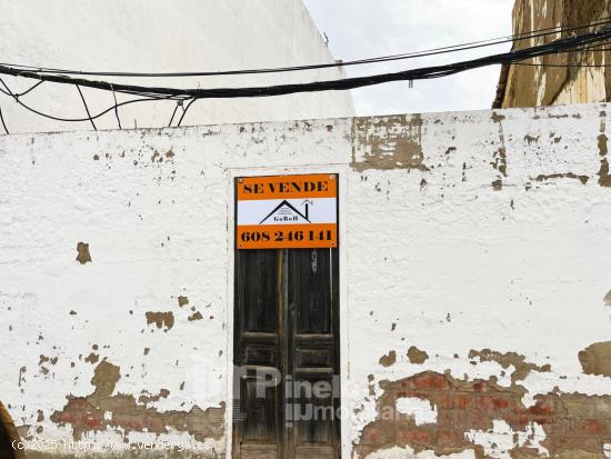  ESTUPENDO SOLAR URBANO EN LA VÍA PRINCIPAL DE CASTILBLANCO DE LOS ARROYOS - SEVILLA 