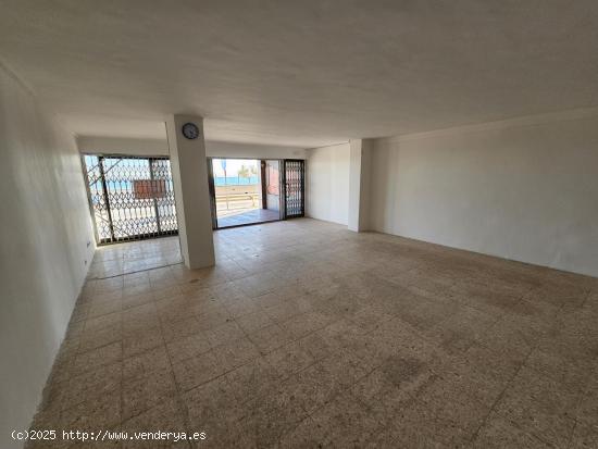 ¡OPORTUNIDAD ÚNICA! LOCAL COMERCIAL EN ALQUILER EN PRIMERA LÍNEA DE MAR EN EL MASNOU, BARCELONA -