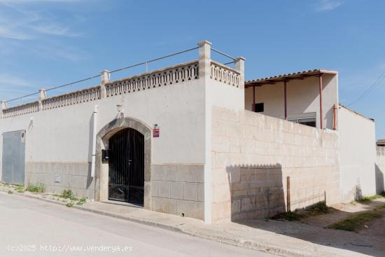  CASA PARA REFORMAR CON GRAN TERRENO EDIFICABLE - BALEARES 