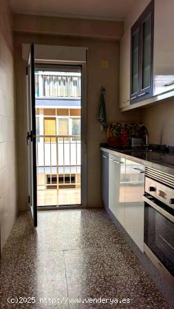 Venta de un apartamento a 50 metros de Playa Lisa en Santa Pola - ALICANTE