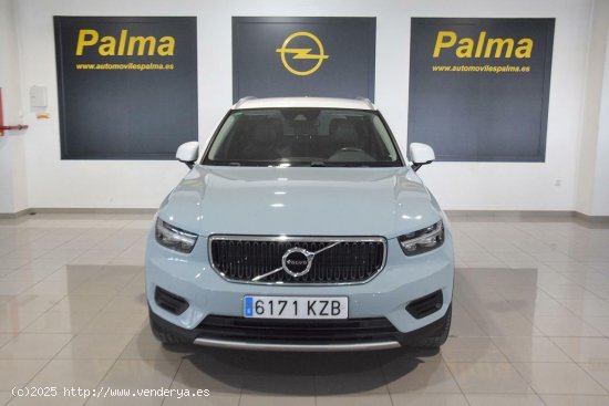 Volvo XC40 MOMENTUM T3 1.5T 156cv - Paterna