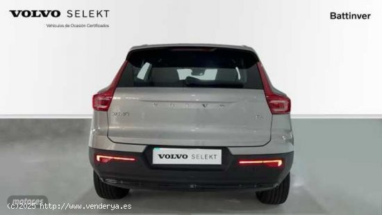 Volvo XC40 2.0 B3 PLUS DARK AUTO 163 5P de 2023 con 30.290 Km por 36.500 EUR. en Madrid