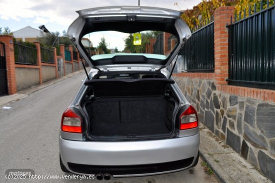 Audi S3 s3 225cv quattro-piel-xenon-bose-navi de 2000 con 167.000 Km por 9.700 EUR. en Granada