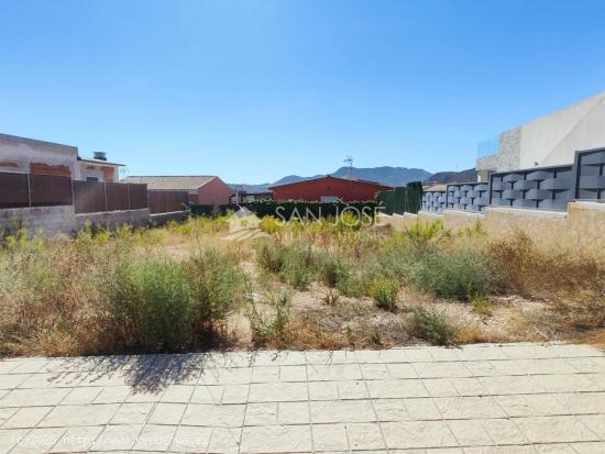 SE VENDE PARCELA URBANA EN LA URBANIZACIÓN ALCANA EN ASPE - ALICANTE