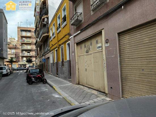 LOCAL COMERCIAL CON VADO, LUZ, AGUA Y ASEO - ALICANTE