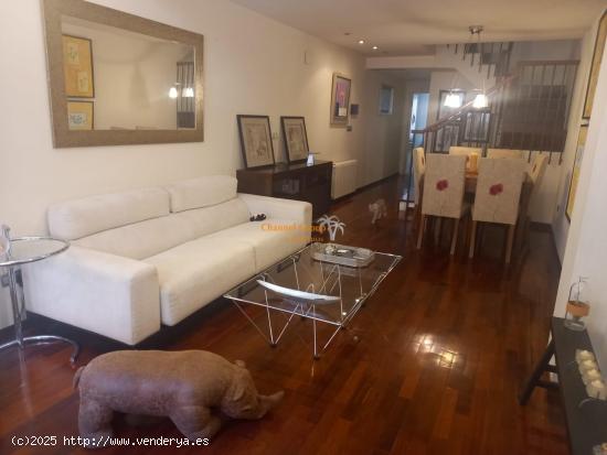 SE VENDE ESTUPENDO DUPLEX EN EL RAVAL DE 200 M2, CON ACABADOS DE LUJO - ALICANTE