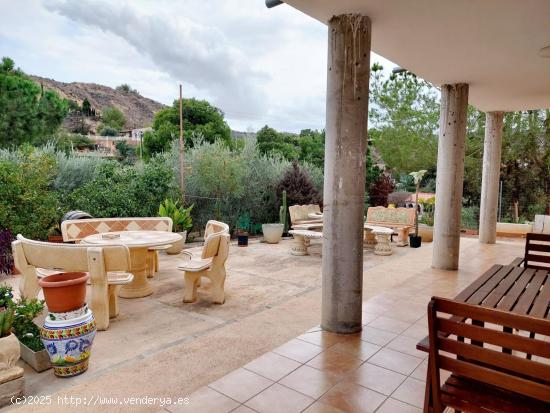 Casa con parcela en El Garruchal - MURCIA