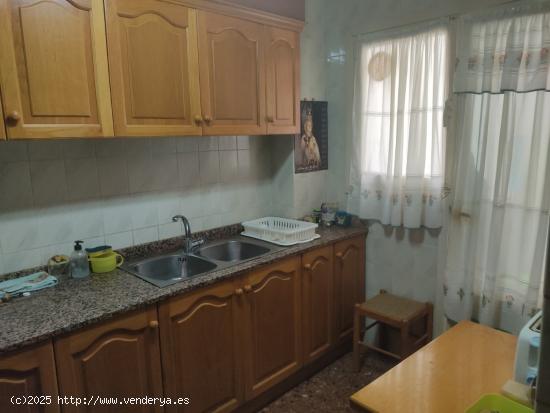 OCASION - VIVIENDA MUIY CENTRICA CON 4 DORMITORIOS - ALBACETE