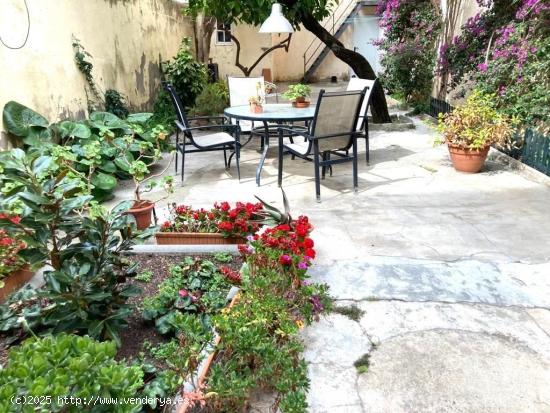 Casa en venta en Sarrià, jardín y garaje - BARCELONA