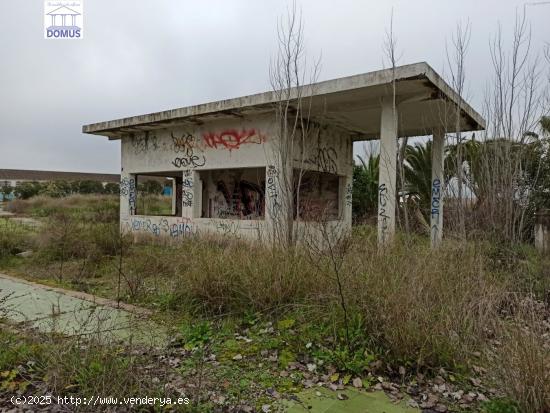 Estupendo terreno rustico en la N-V - BADAJOZ