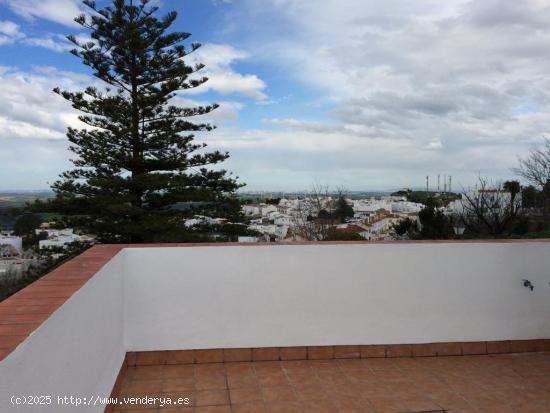  Chalet pareado en Medina Sidonia - CADIZ 