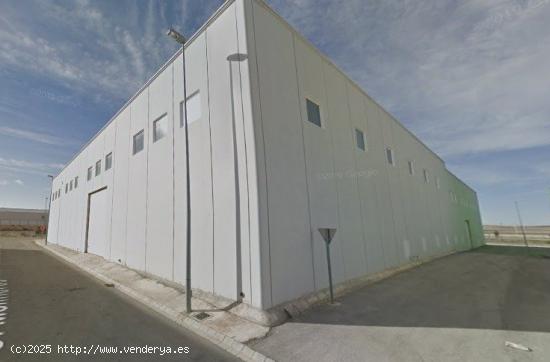 Se vende nave industrial en el Poligono Los Molinos - ALBACETE