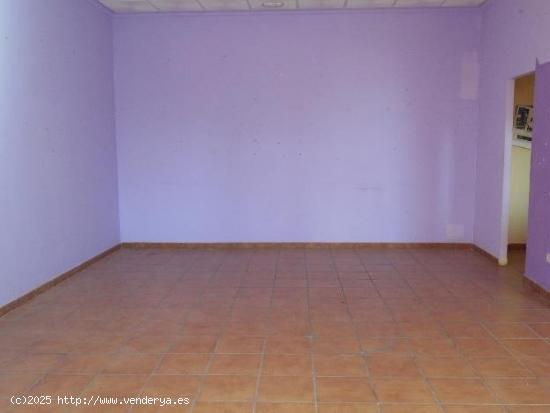 Local de 111 m2 en venta en Torrijos (Toledo) - TOLEDO