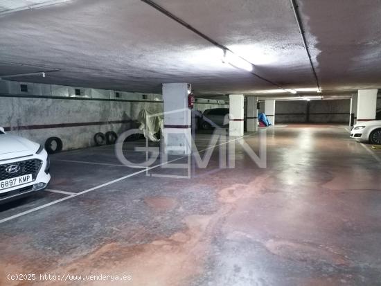 Plaza de parking en venta en Santa Perpetua de Mogoda - BARCELONA