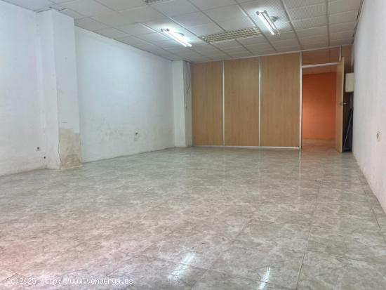 LOCAL COMERCIAL EN VENTA, ZONA COLEGIO CARMELITAS - CASTELLON