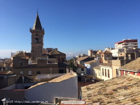 DESCUBRE UNA CASITA DE ENSUEÑO EN EL CENTRO DE VILLENA - ALICANTE