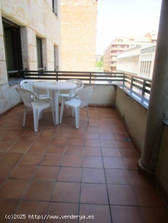 Urbis te ofrece un estupendo piso en venta en zona San Bernardo, Salamanca. - SALAMANCA