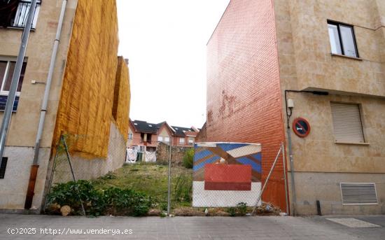 Urbis te ofrece un estupendo solar urbano en Villamayor, Salamanca. - SALAMANCA