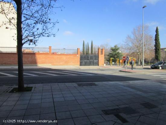 Urbis te ofrece un local comercial en zona El Carmen, Salamanca. - SALAMANCA