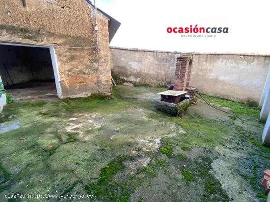 CASA CON TEJADO NUEVO Y GRAN PATIO - CORDOBA