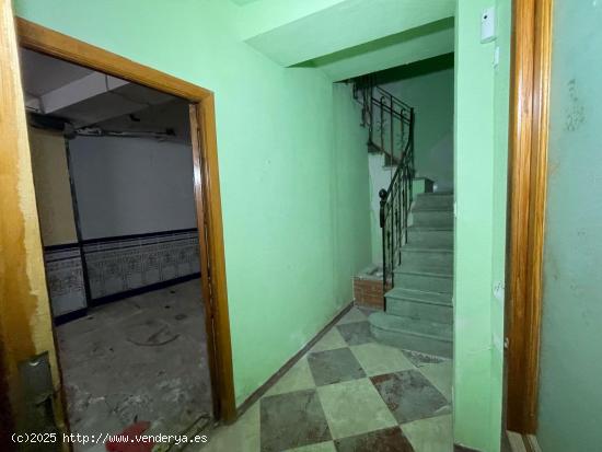 Venta de Casa Adosada en Castillo de Locubín (Jaén) - JAEN