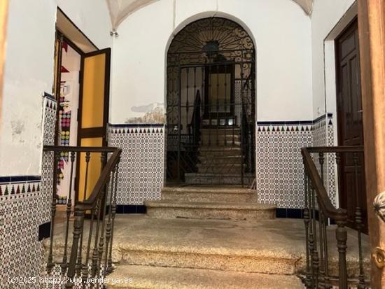 CASABANCO VENDE PLANTA BAJA DE CASONA EN EL CASCO ANTIGUO DE CÁCERES. - CACERES