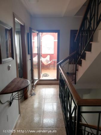 SE VENDE ADOSADO EN BALCON DE FINESTRAT - ALICANTE