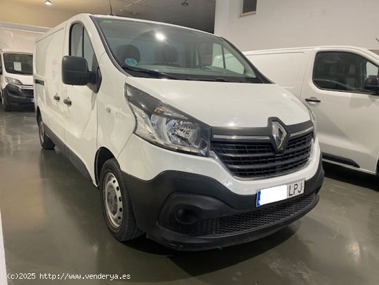 Renault Trafic Furgón 29 L2H1 dCi 120cv - GARANTIA MECANICA - Barcelona