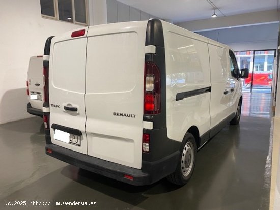 Renault Trafic Furgón 29 L2H1 dCi 120cv - GARANTIA MECANICA - Barcelona