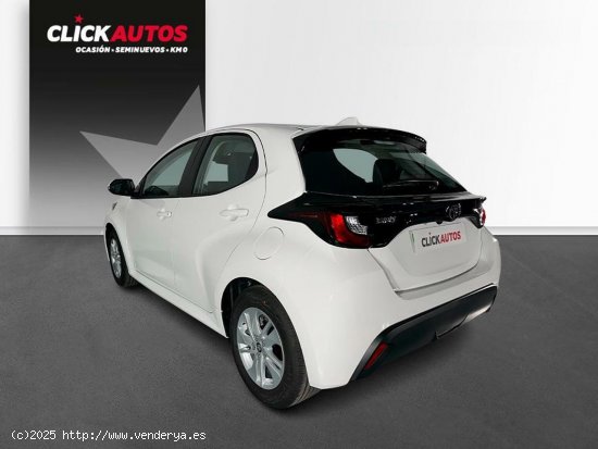 Toyota Yaris 1.5 e-CVT 120CV 120H Business Plus - Riba-roja del turia