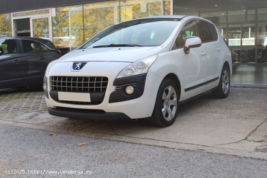 Peugeot 3008 Access 1.6 HDI 112 FAP - Terrassa